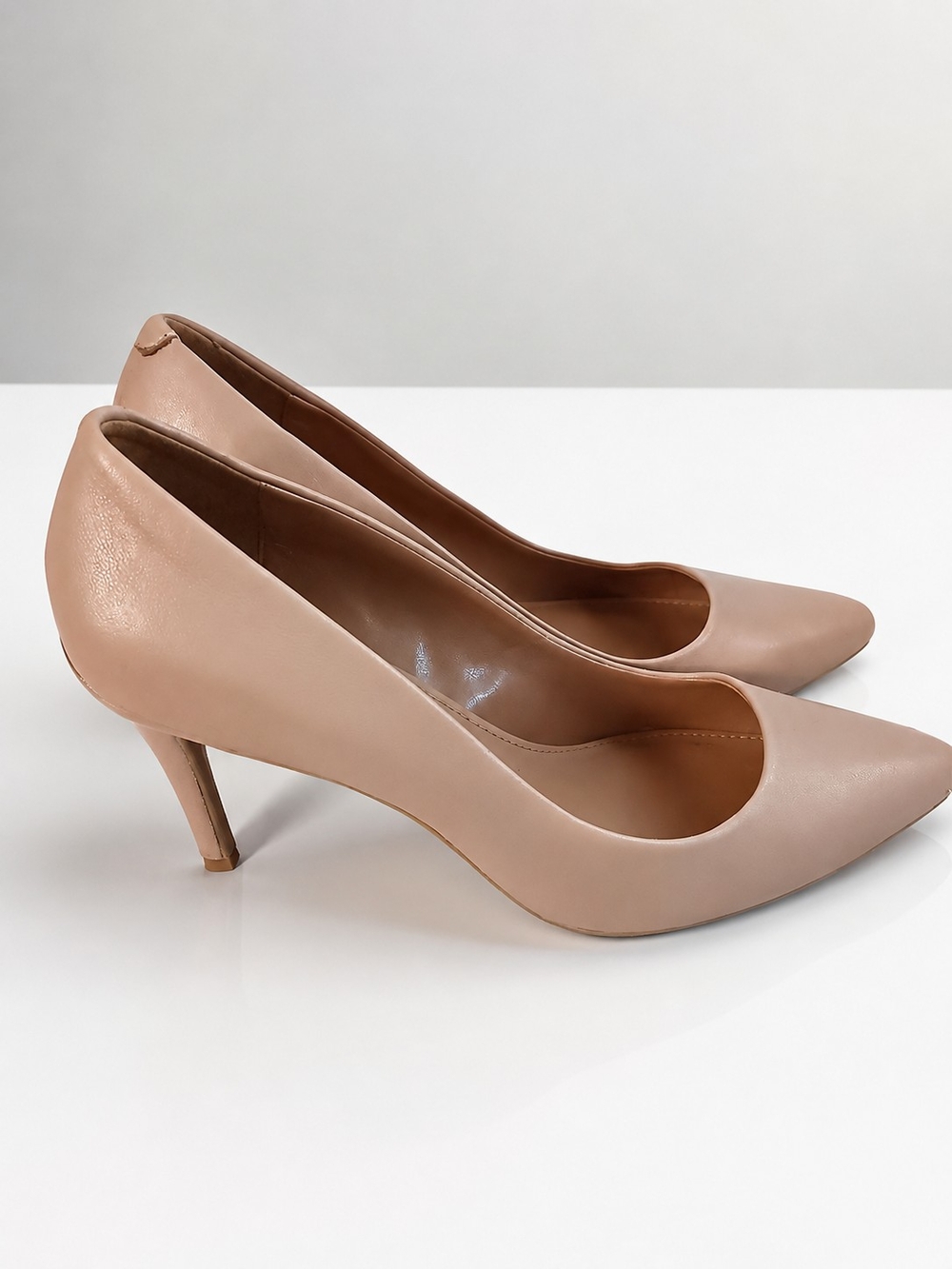Calvin Klein Size 7.5 Leather Pointed Toe Pumps Gold Accent Heels Nude Gayle
